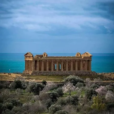 Agrigento Templi E Mare * San Leone